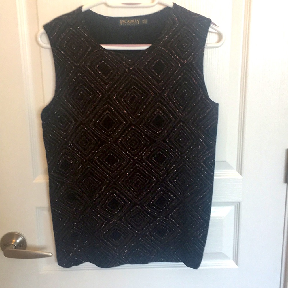 Sparkly patterned top
